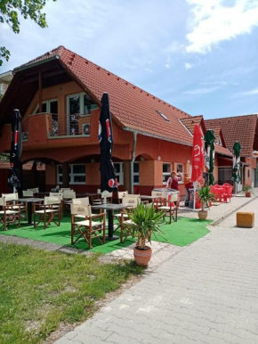 Sunny Beach Resort Siófok